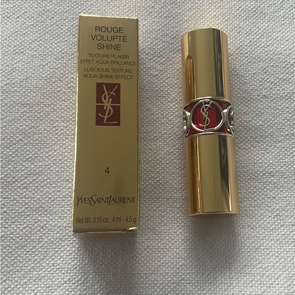 YSL Rouge Volupte Shine Rouge In Danger.
Size 0.15oz.